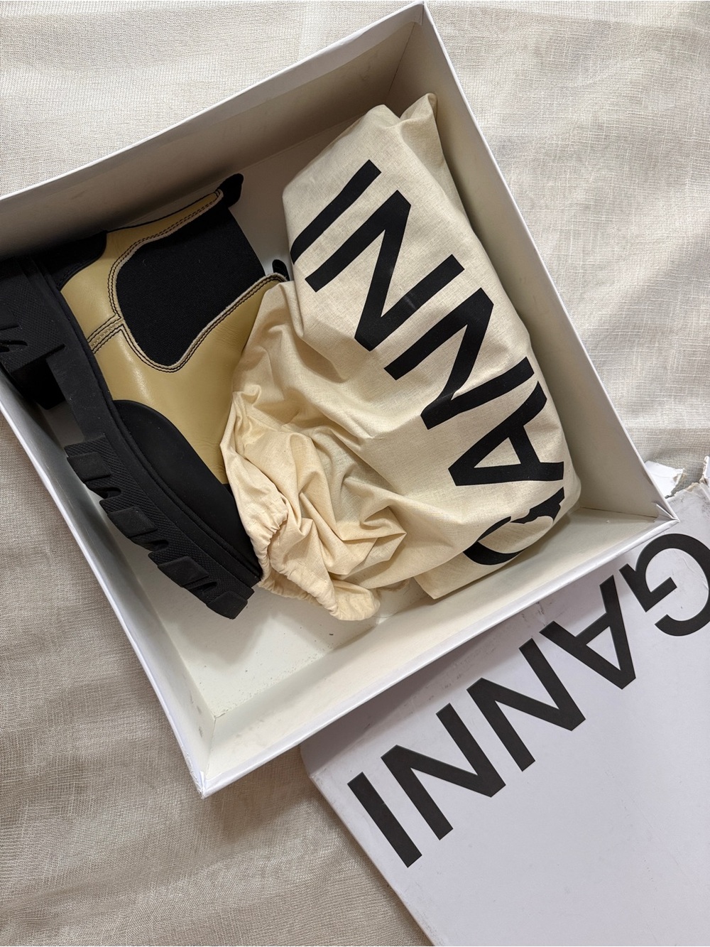 GANNI Cleated Low Chelsea Boots Sand Leather / Black EU 37 US 7 w/Box + Dust Bag